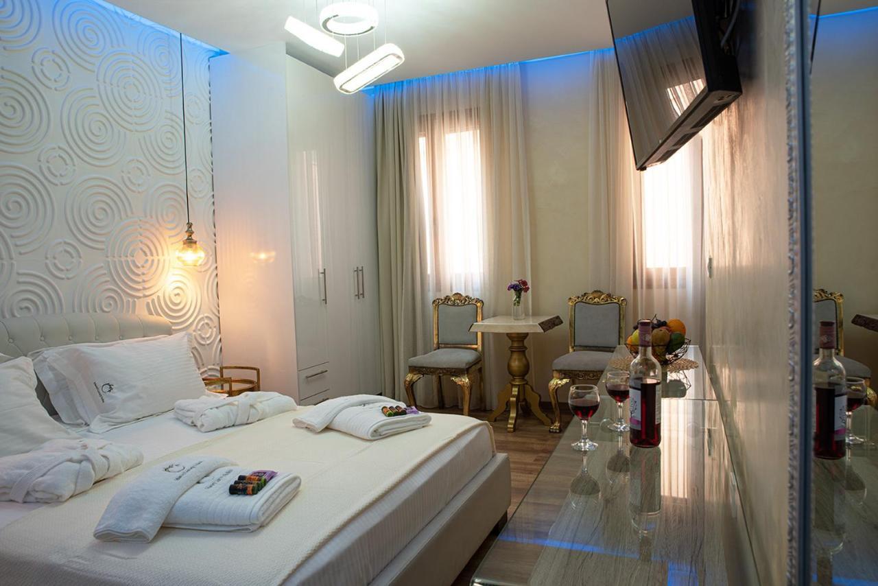 Edward Luxury Suites 干尼亞 外观 照片