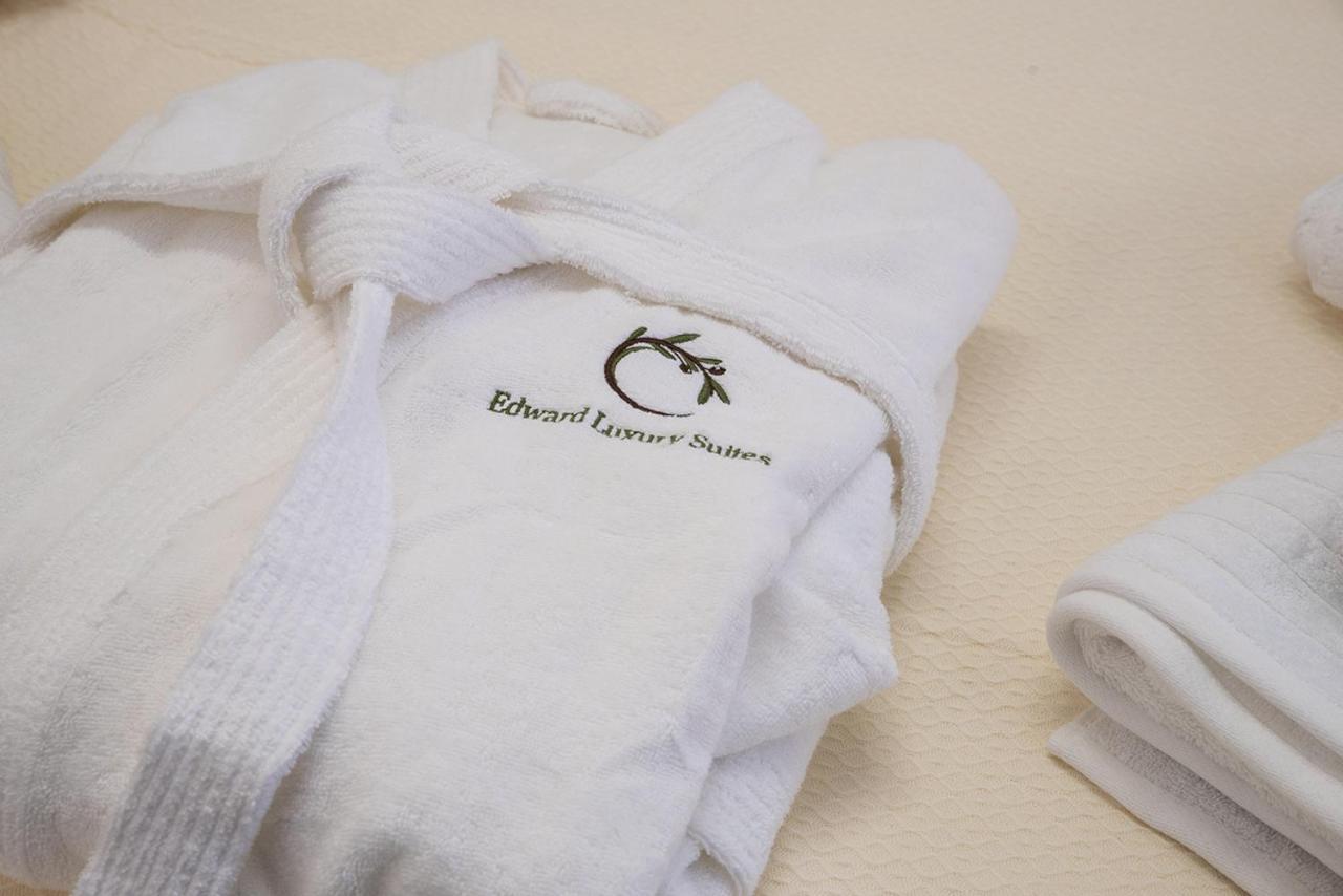 Edward Luxury Suites 干尼亞 外观 照片
