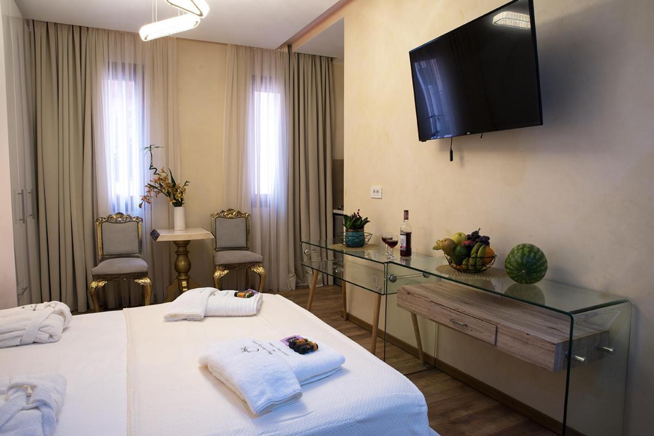 Edward Luxury Suites 干尼亞 外观 照片